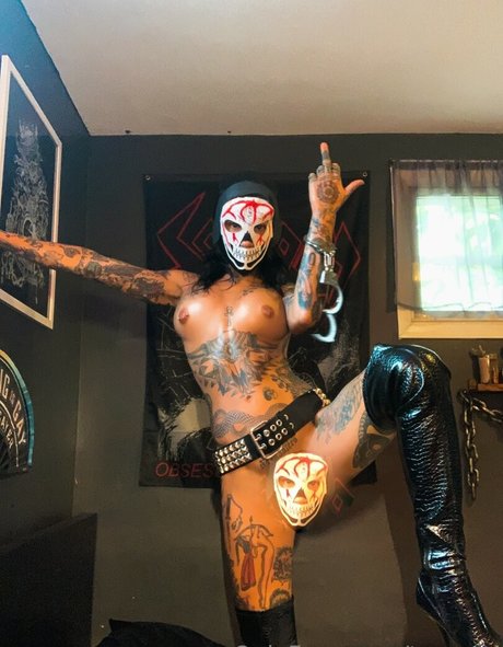 Tarazep 完璧なポルノスター ギャラリー