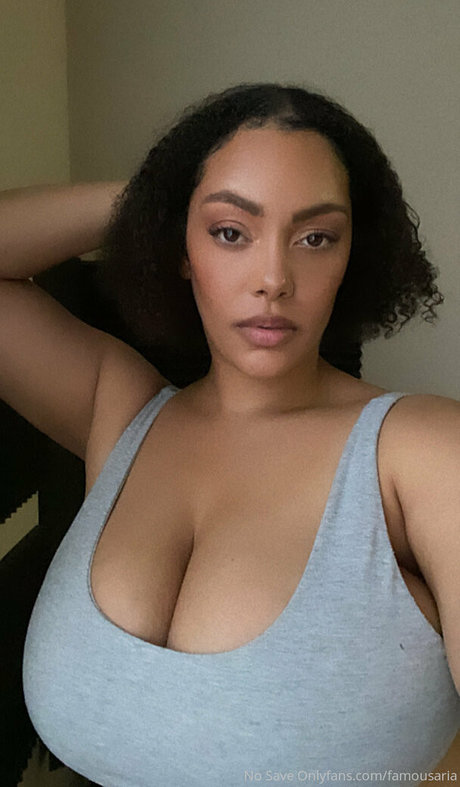 famousaria かわいいスター 写真