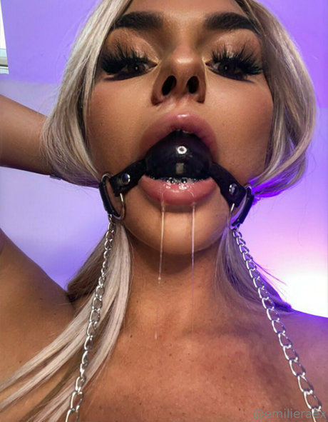 emilieraex アートモデル 写真