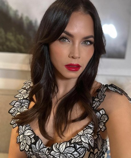 リンクツリー オンリーファンズ ホットセックス 写真