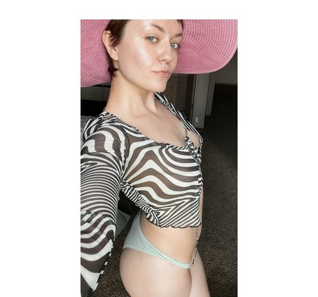 ニューハーフアナルOnlyFans アート裸 写真