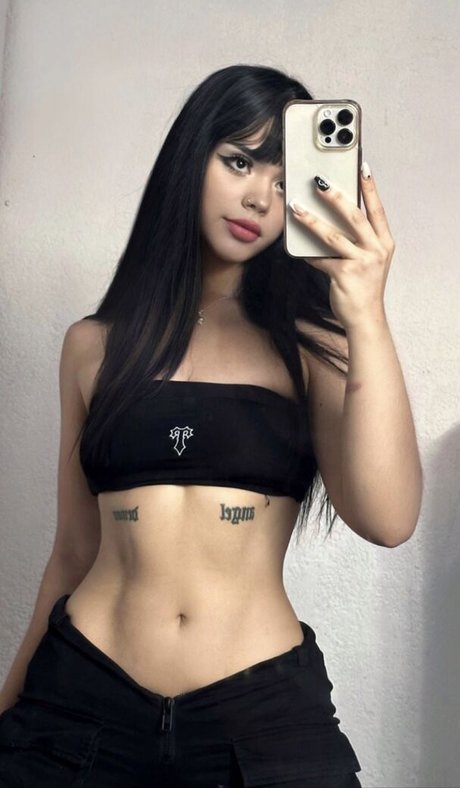 ブッシュ・オンリーファンズ アダルト無料 ギャラリー