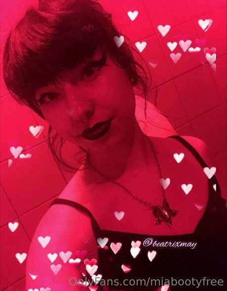 miabootyfree 素敵な女優 画像