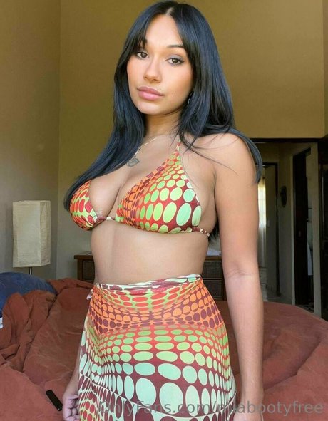 miabootyfree 素敵なスター 写真