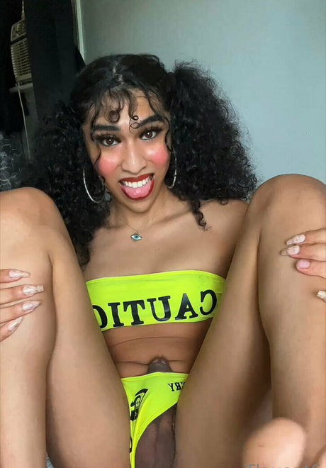 ゲイアナルOnlyFans セクシーヌード 写真