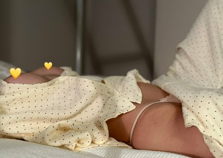 クリスマスヌードOnlyFans 無料 画像