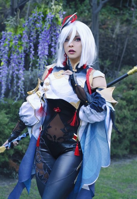 Shermie Cosplay 無料女優 画像