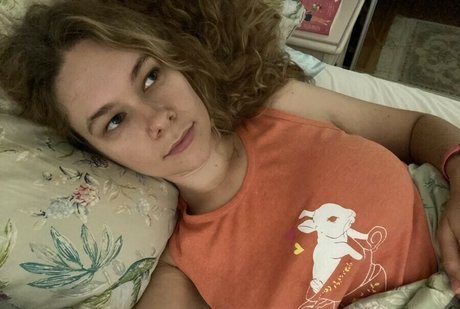 逆騎乗位 オンリーファンズ アート裸 画像