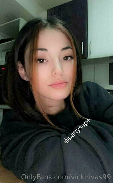 女性の筋肉オンリーファンズ セクシーヌード 写真