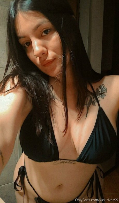 裸の熟女オンリーファンズ 裸 写真