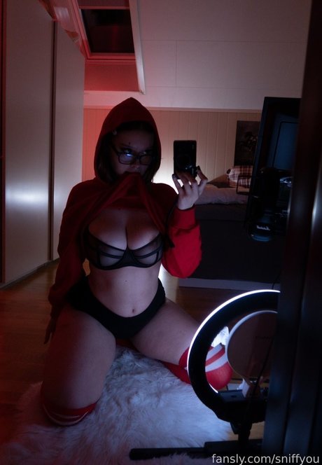 小柄なティーンオンリーファン セクシーヌード 画像