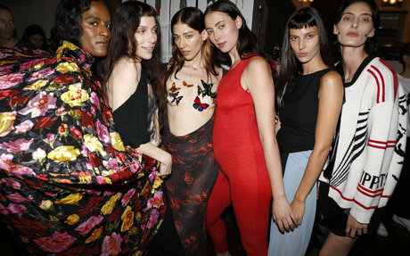 家族限定ファン エロチック ギャラリー