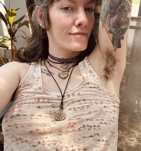 アラブのティーンズオンリーファンズ 美しいポルノ 画像