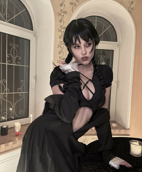 小柄な妻OnlyFans アートヌード ギャラリー