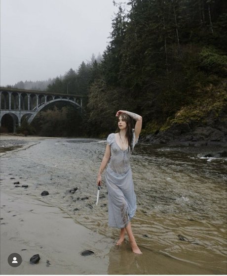 ピアス乳首オンリーファンズ 美しい 写真