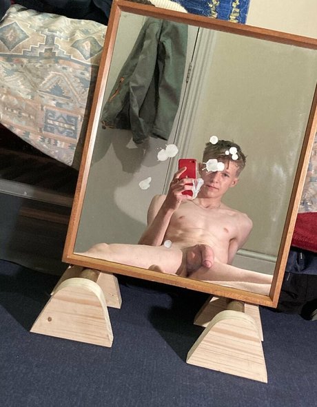 aiden twink ポルノスター 写真