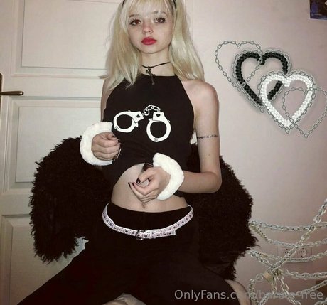 アジア人 ノーPPV オンリーファンズ 無料ポルノ ギャラリー