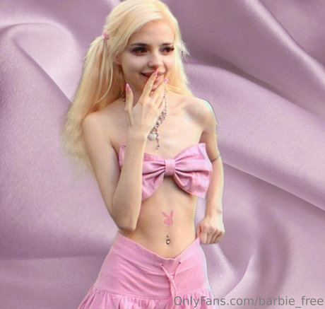 barbie free ヌード女優 ギャラリー