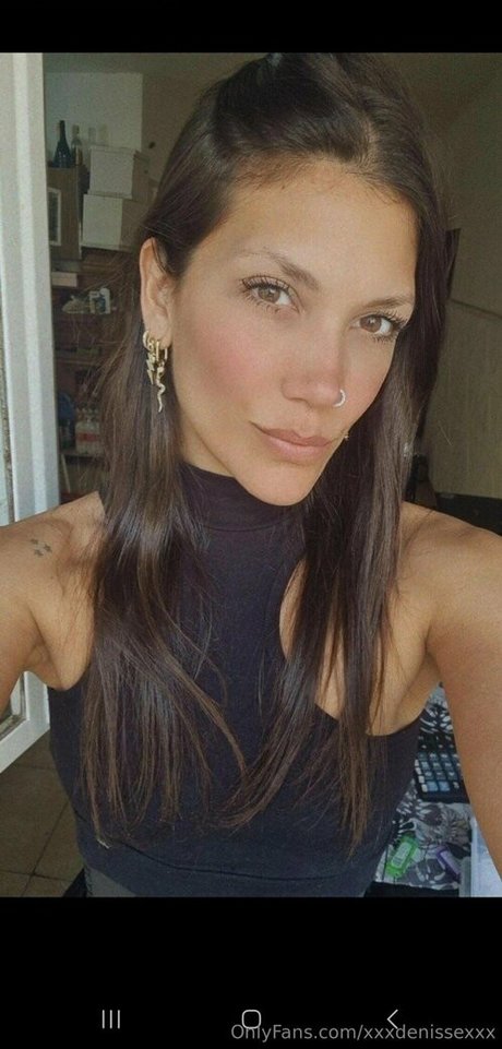 垂れ下がった熟女OnlyFans セクシーヌード 写真