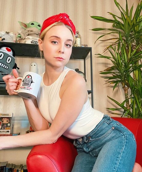 Alessandra Torresani ポルノスター アダルト ギャラリー