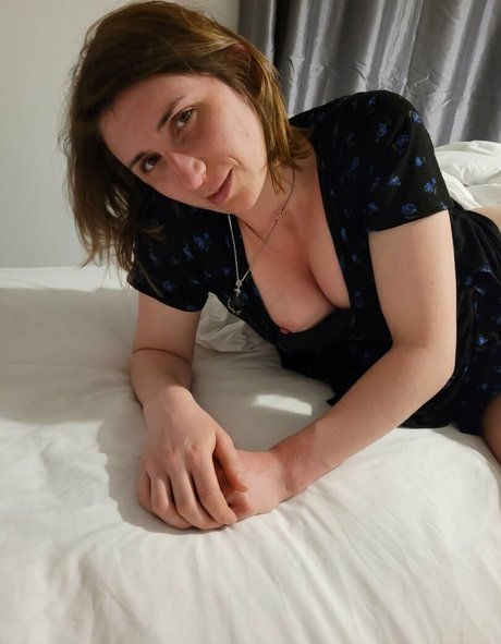 巨乳義母OnlyFans セクシーヌード 画像