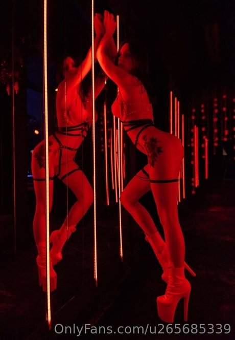 ゲイの乳首OnlyFans xxx 画像