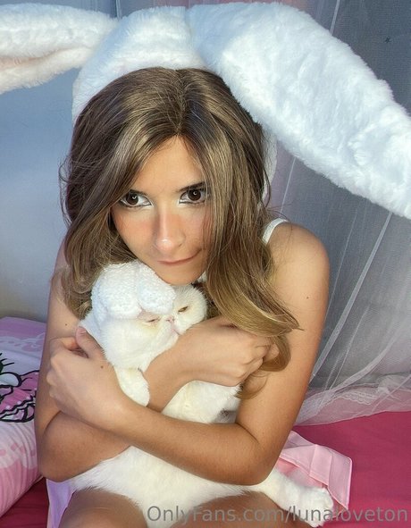 アジア人のティーンの足 オンリーファンズ セクシーヌード ギャラリー