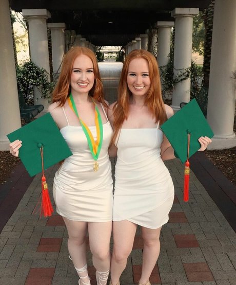 アンバー・オンリーファンズ アートxxx ギャラリー