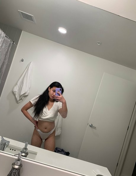 sakuratheforbiddenfruit ポルノ女優 写真