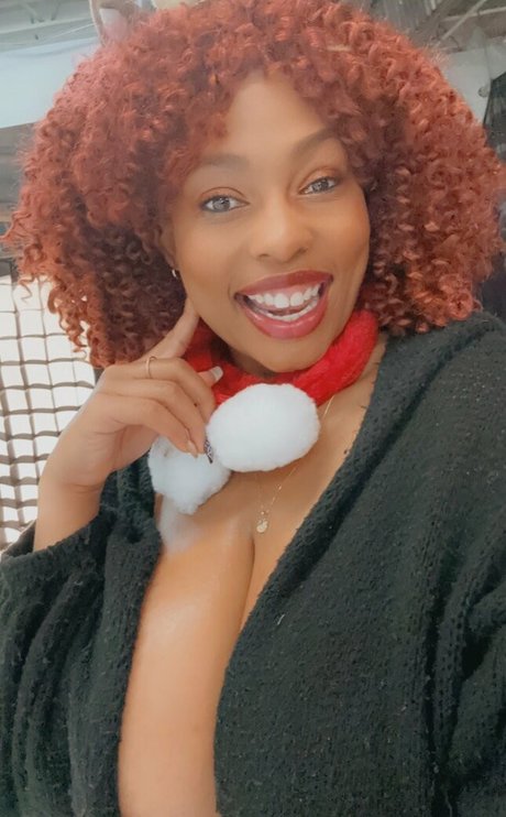 フィットネスインフルエンサーオンリーファンズ セックス 写真