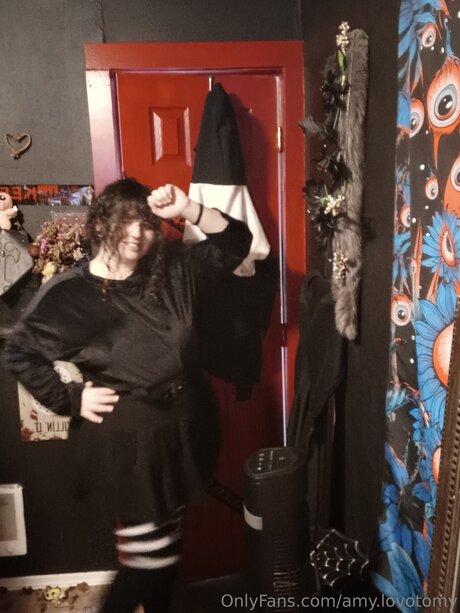 小柄な妻OnlyFans 無料裸 画像