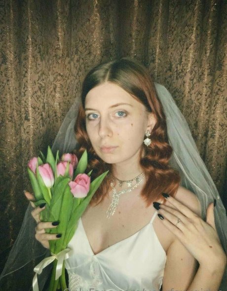 ヌード教師オンリーファンズ 美しいヌード 写真