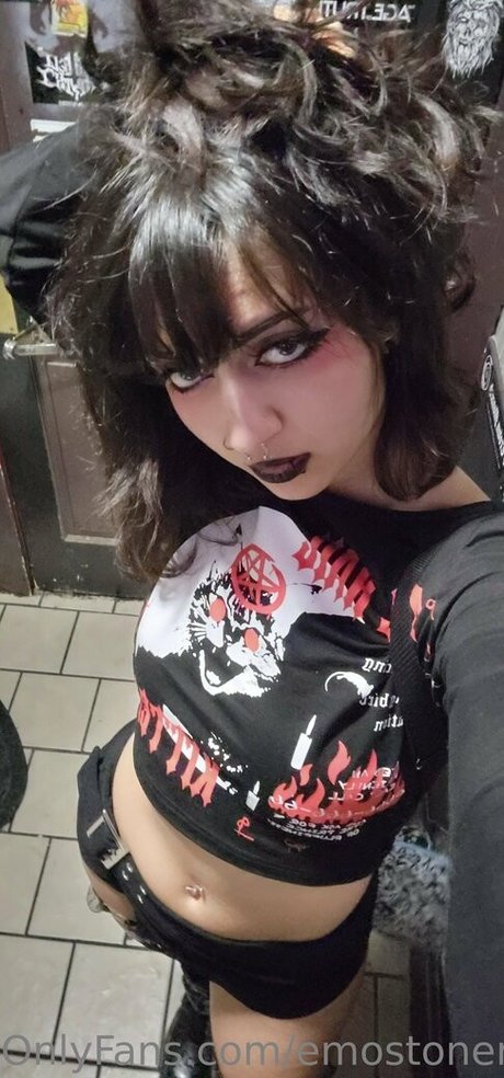 フェイシャルオンリーファンズ 無料セクシー 画像