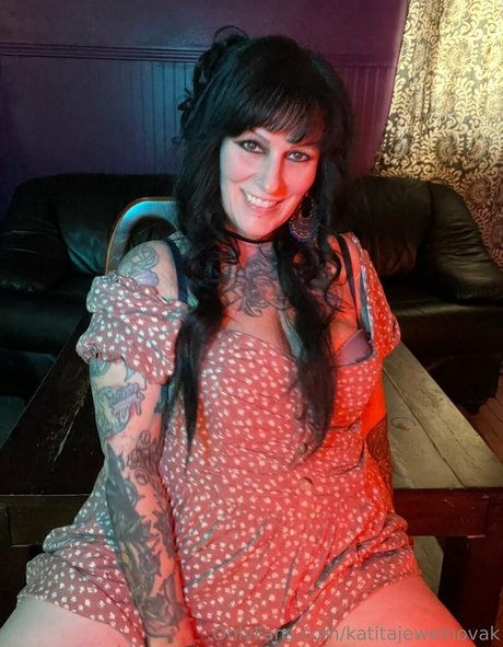 2024年のトップOnlyFans アートxxx ギャラリー