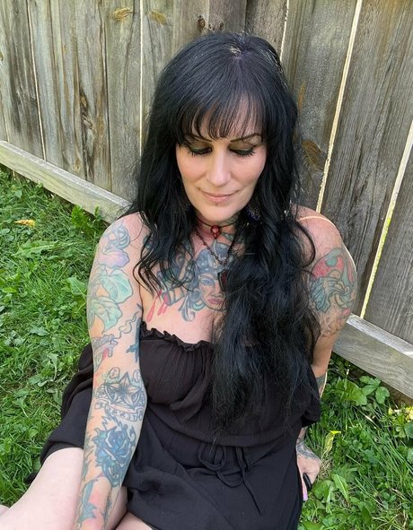 ヘンタイオンリーファンズ ホット裸 アーカイブ