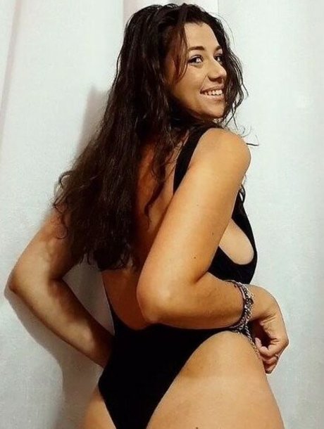 Deborah Neri ポルノスター セクシー 画像