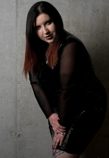 janacurvyfree ポルノスター 写真