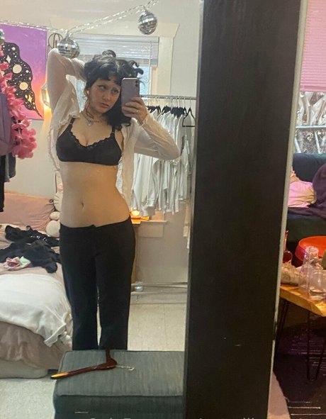 Oatmilkmommy ポルノスター 画像