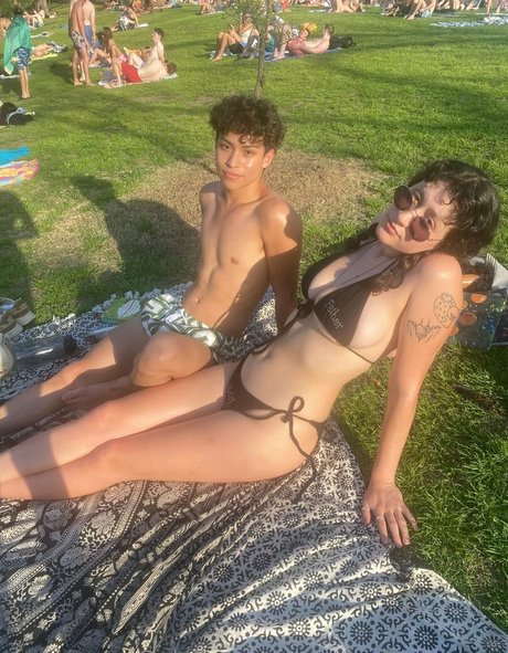 Oatmilkmommy 独占スター 写真