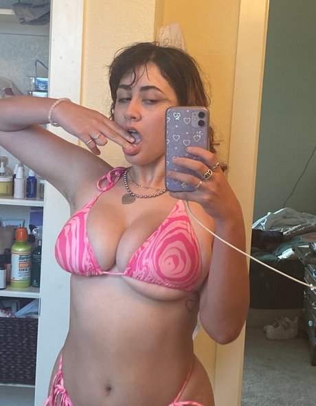 Oatmilkmommy ポルノスター 写真