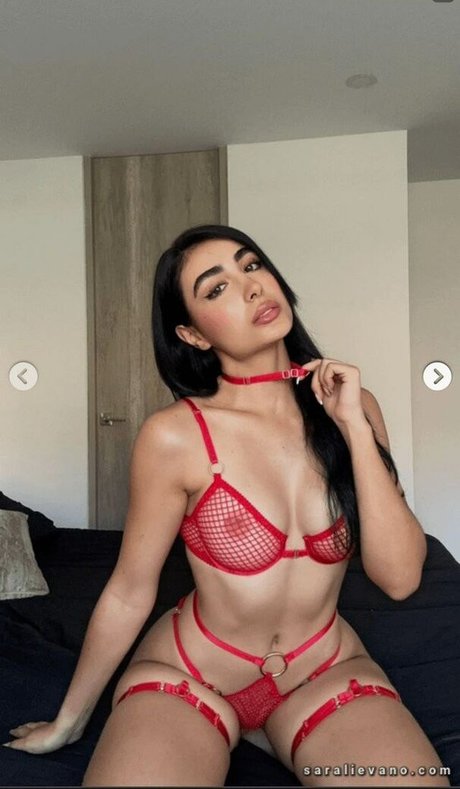 Sara Lievano 素敵なポルノスター ギャラリー