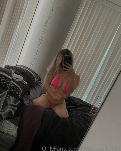 lilygoeswild199 ポルノモデル 写真