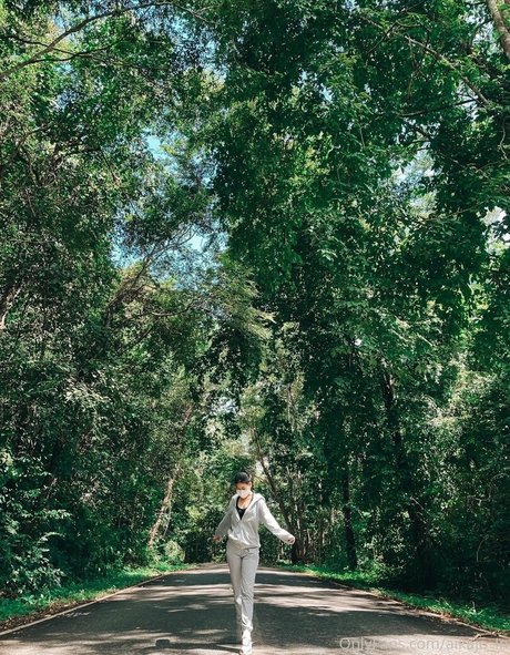 aikajo in 裸のポルノスター 写真