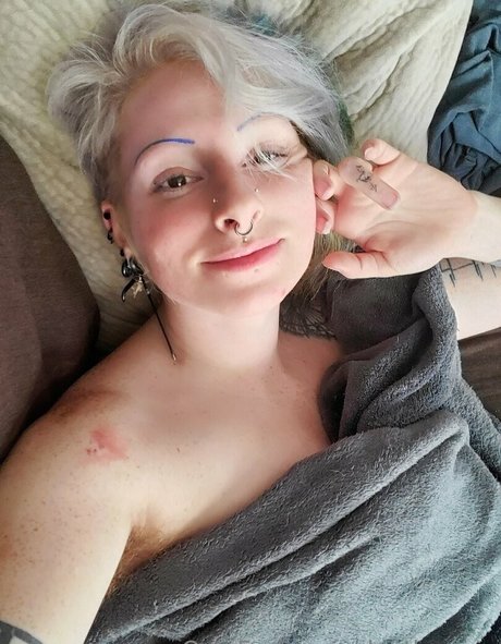 deathreaux ヌードモデル 写真