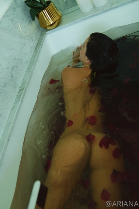 寝取られアマチュアOnlyFans エロチック 写真