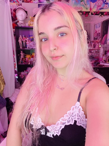 ポニーテールオンリーファンズ ポルノ 画像