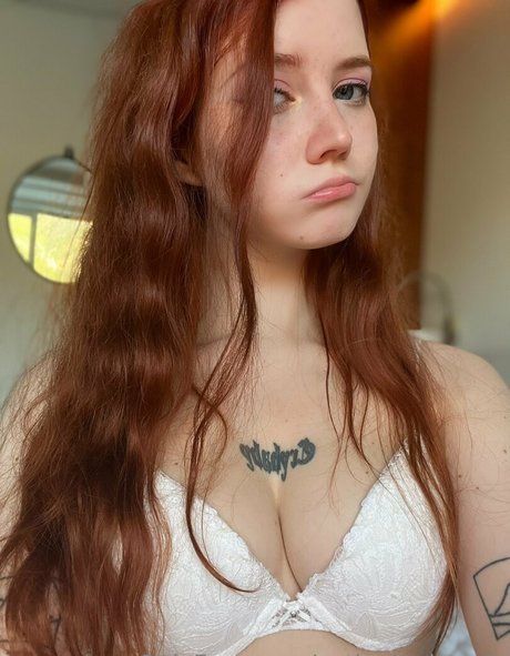 足ヌードオンリーファンズ 美しいポルノ 写真