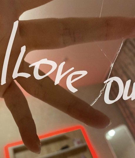 ナチュラルポーグオンリーファン エロ 写真