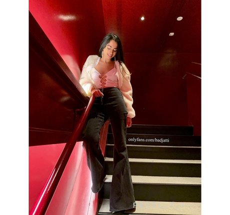 Rani Kaur HD女優 写真