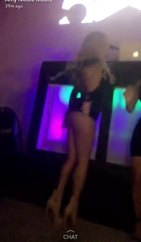 Amy Nicole Moore xxx女優 写真